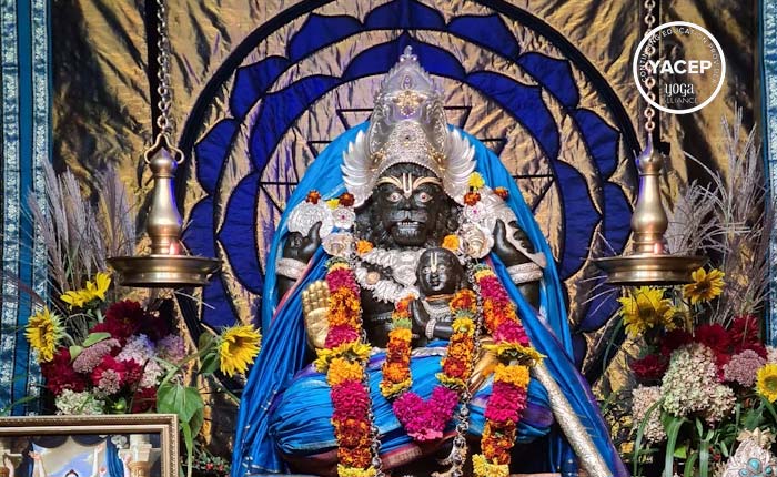 Vedanta for Yogis: The Path of Self-Inquiry and Stillness
